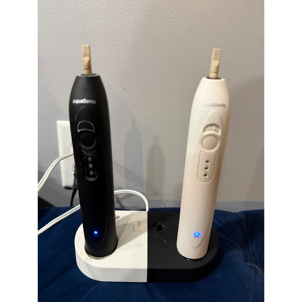 AquaSonic Electric‎ Toothbrush Black White Charging Base 2 Handles